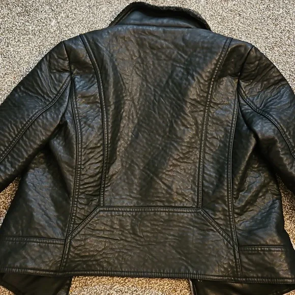 Women's Black Leather Jacket - Picture 4 of 4